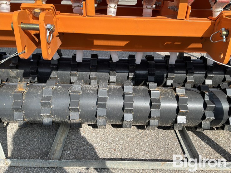 2026-caterpillar-12-image-15