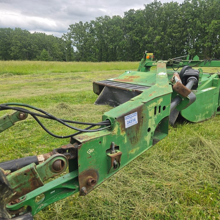 JOHN DEERE 630
