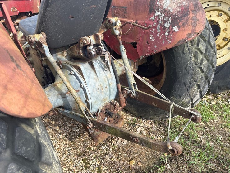 massey-ferguson-mf135-image-5