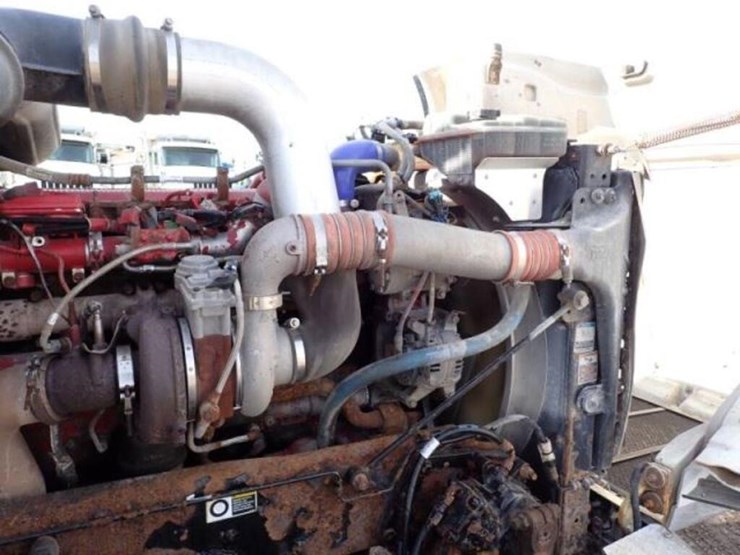 2013-peterbilt-367-image-37