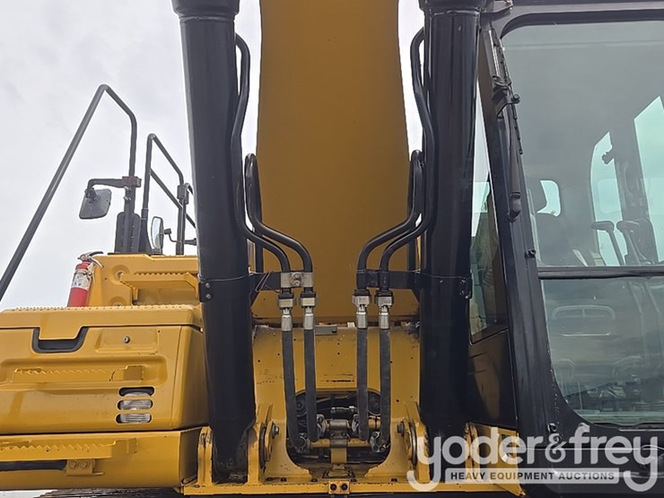 2017-caterpillar-336fl-image-27