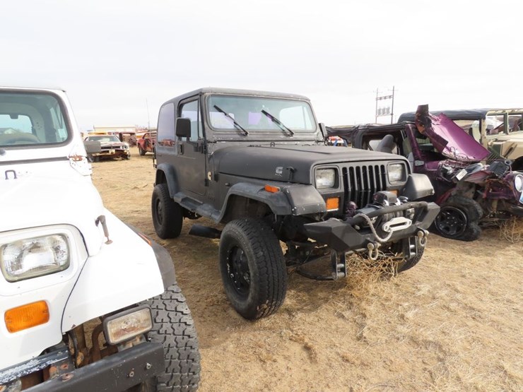 1989-jeep-wrangler-image-1