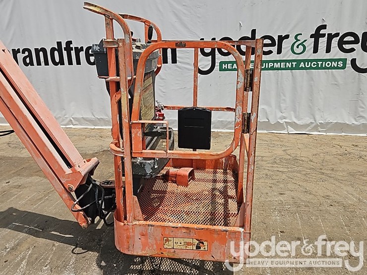 2011-jlg-e400ajpn-image-20