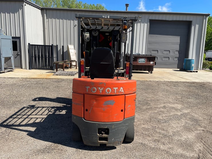 #4537-•-toyota-electric-forklift-image-6