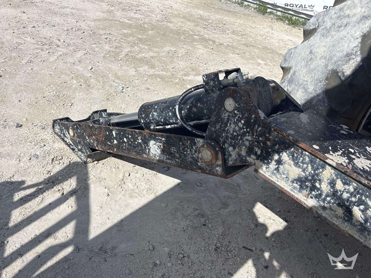 2018-jlg-10054-10,000lb-4x4-rough-terrain-telehandler-image-16