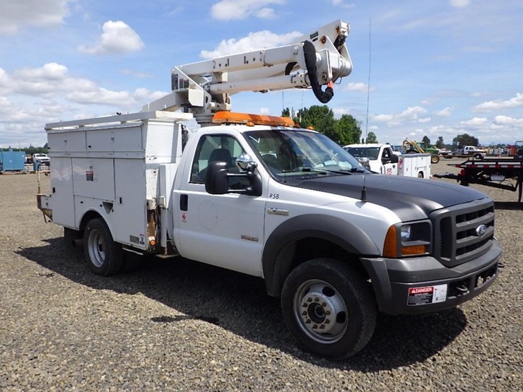 2005-ford-f550-image-3