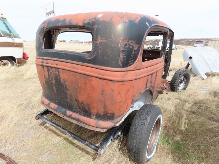 1932/3-ford-2dr-sedan-for-rod,-project,-for-parts-image-6