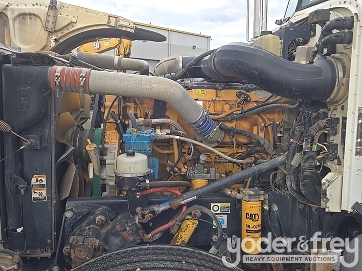 2007-peterbilt-379-image-35