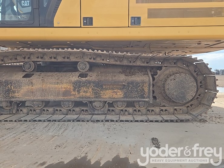 2019-caterpillar-336-image-11