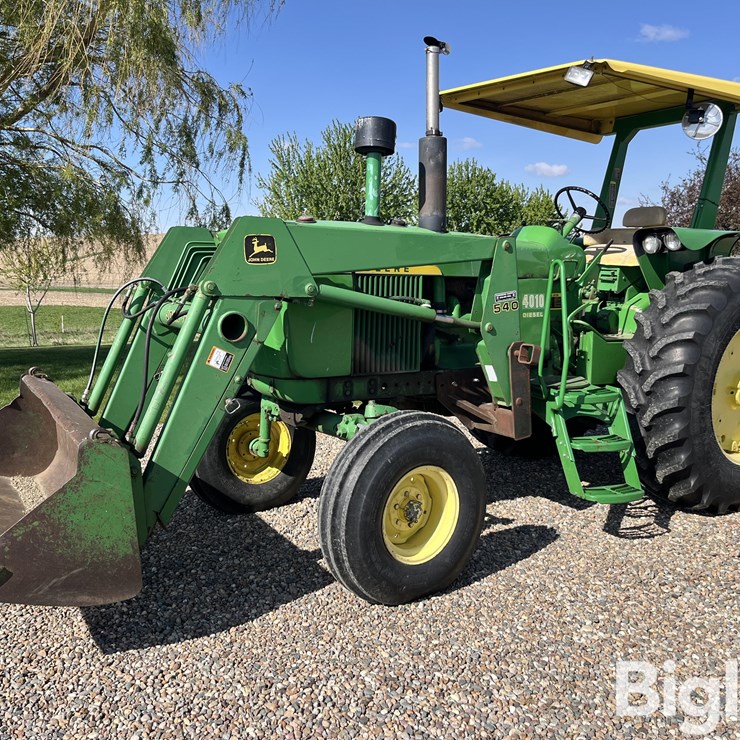 JOHN DEERE 4010