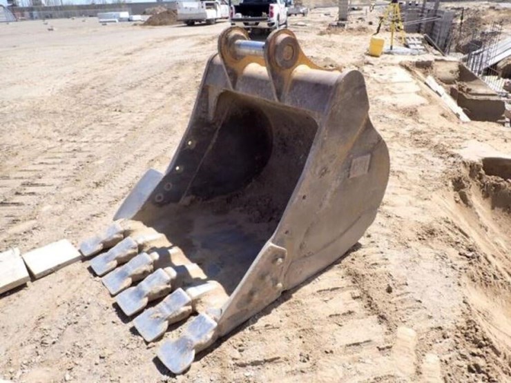 2021-caterpillar-323-image-74