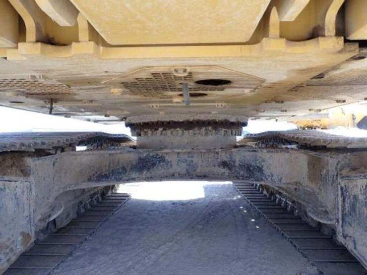 2021-caterpillar-323-image-41