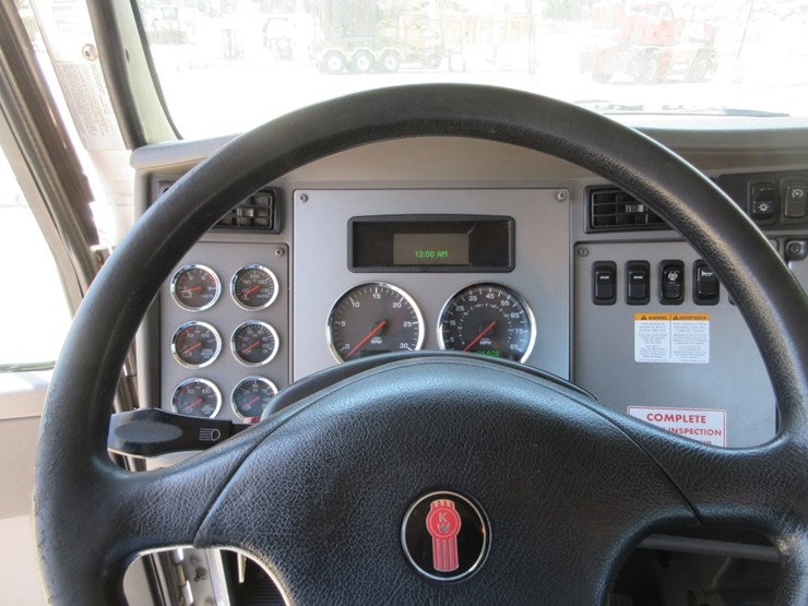 2019-kenworth-t270-image-12