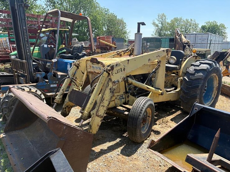 ford-tractor-image-2