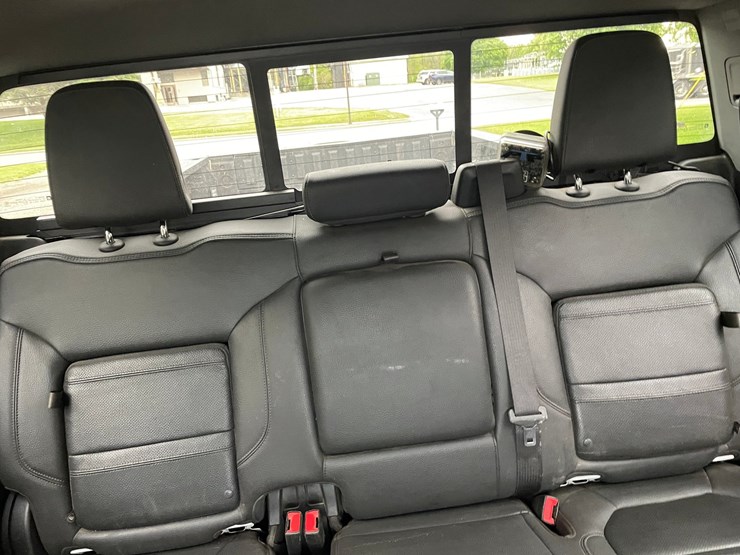 2020-gmc-3500-image-35