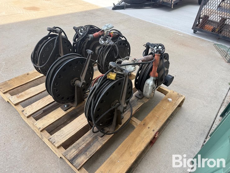 benjamin-drop-light-reels-image-5