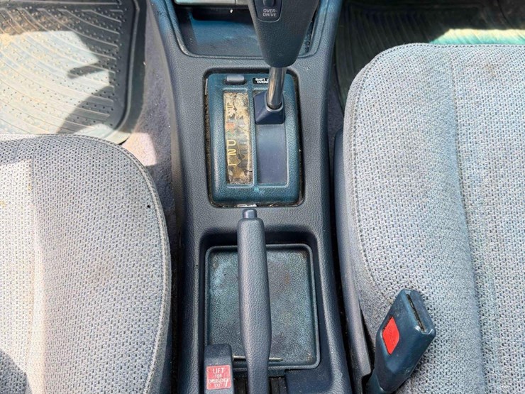 1990-toyota-camry-image-17