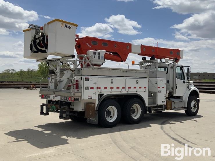 2016-freightliner-m2-106-image-5