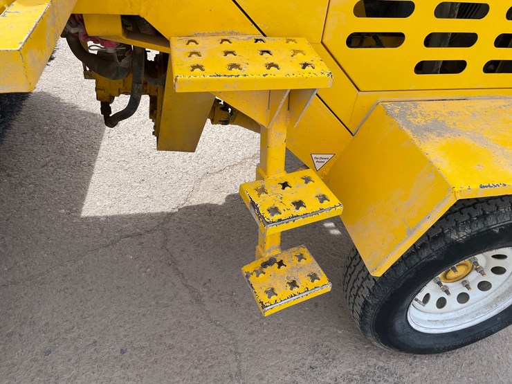 2017-superior-broom-dt80k-image-87
