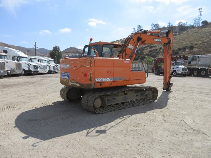 2010-doosan-dx140-lc-image-3