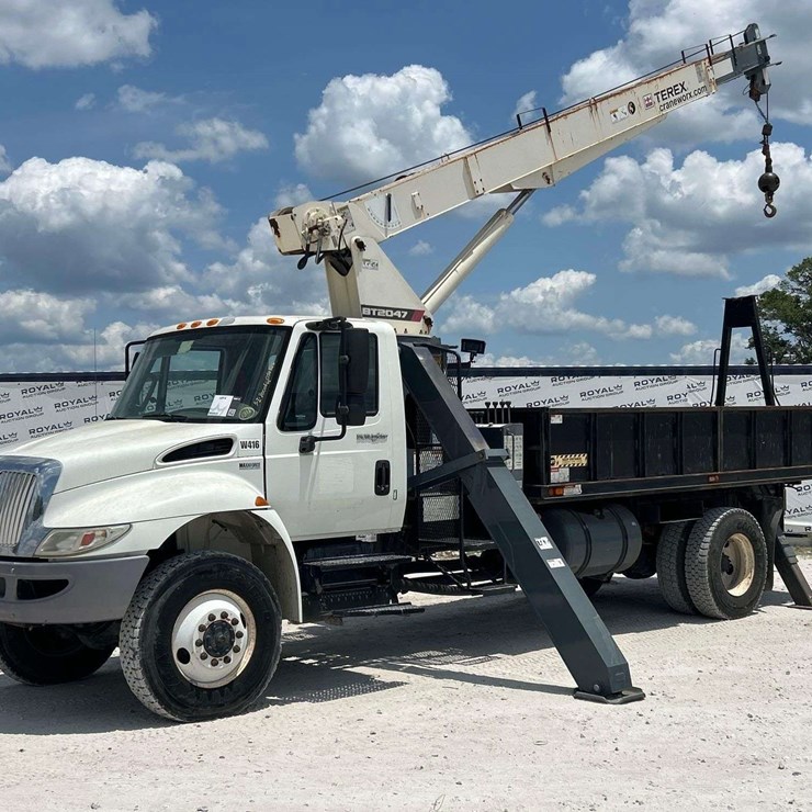 2014 INTERNATIONAL DURASTAR 4300