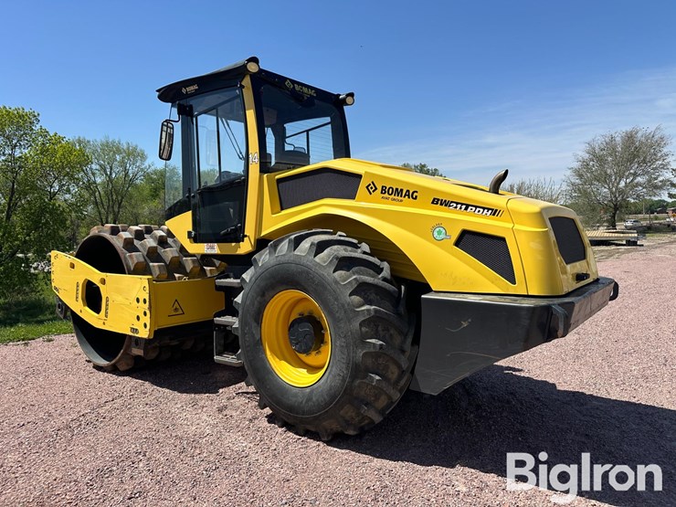 2018-bomag-bw211-image-7