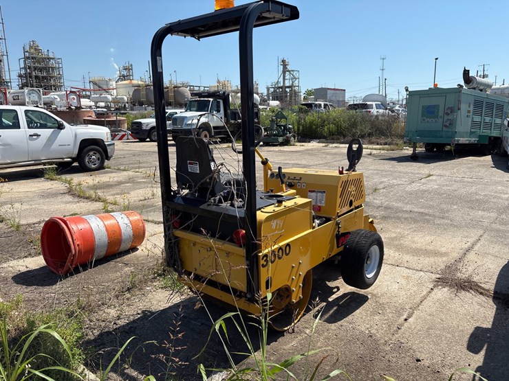 #23-•-2019-mauldin-compact-roller-image-3