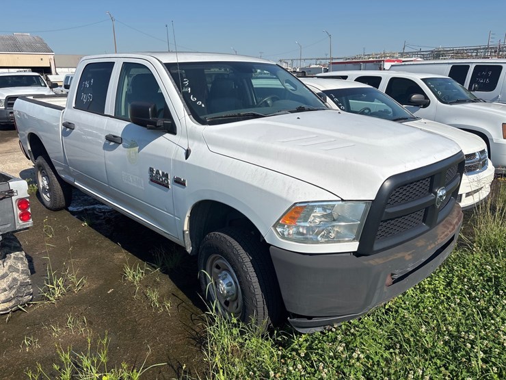 2016-dodge-ram-2500-image-2