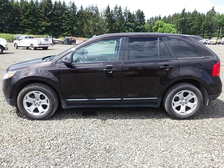 2013-ford-edge-image-8