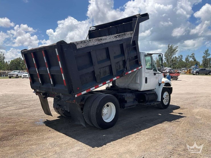 2006-international-durastar-4300-image-7