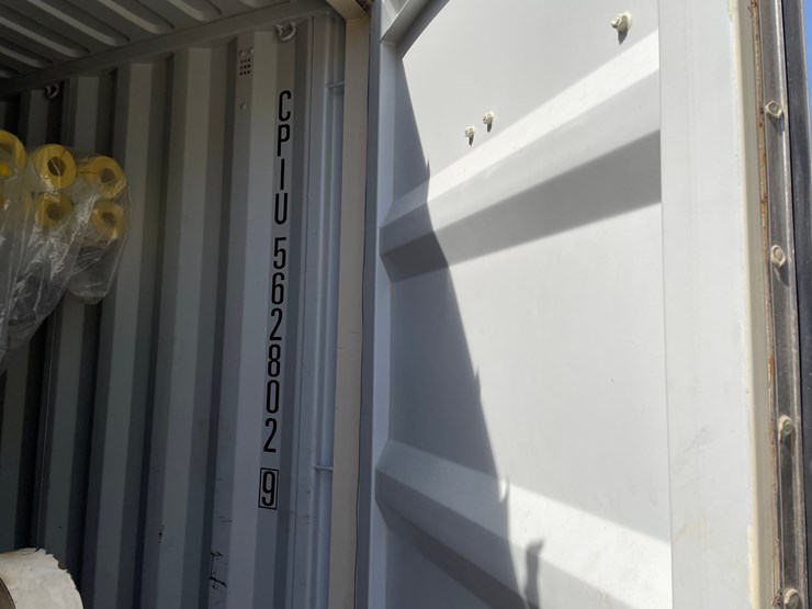 #4532-•-40'-high-cube-shipping-container-image-3