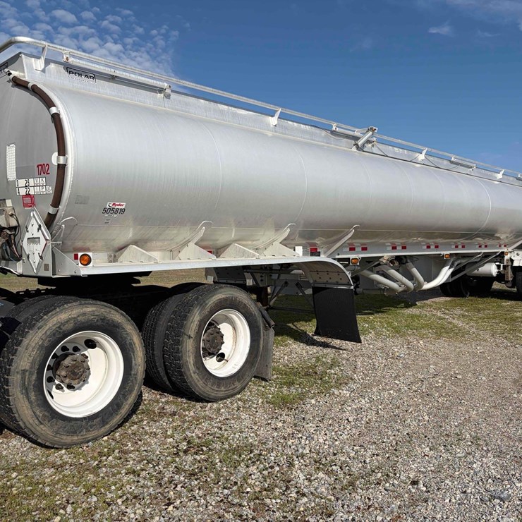 2014 Polar Fuel Trailer
