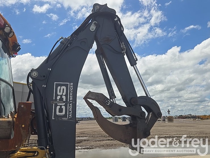 2020-deere-310sl-image-22