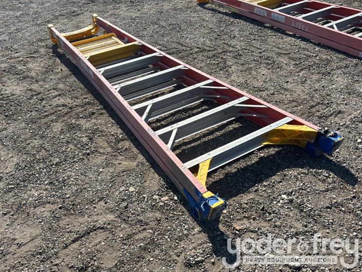 8'-podium-ladder-image-4