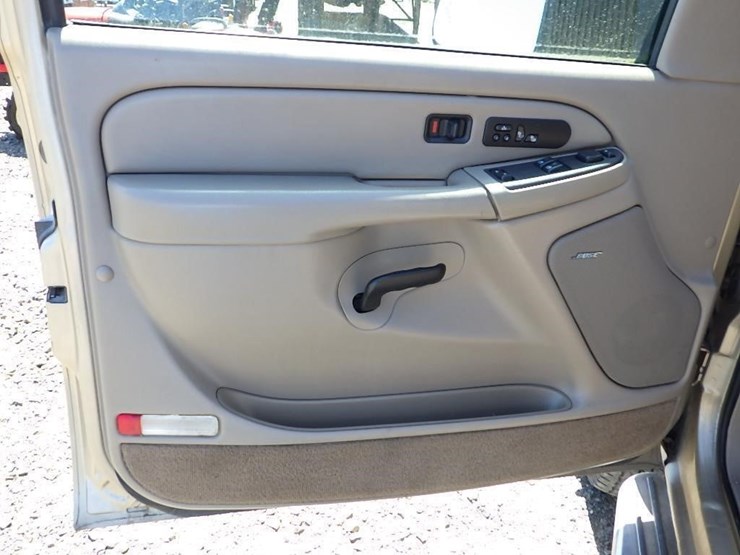 2005-chevrolet-silverado-3500-image-33