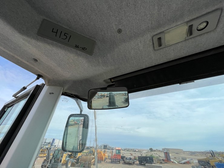 2014-volvo-l120h-image-137