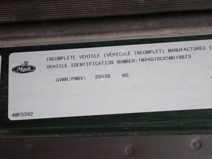 inoperable-2005-mack-cv713-granite-tri/a-vacuum-tr-image-12