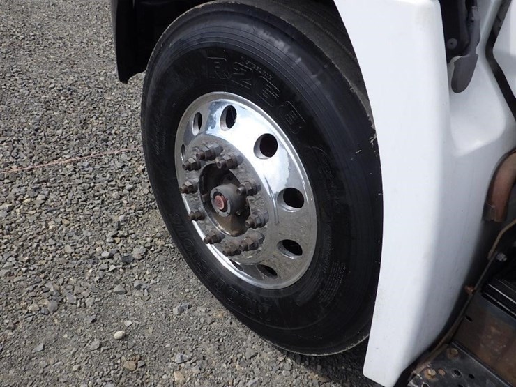 2018-hino-338-image-18