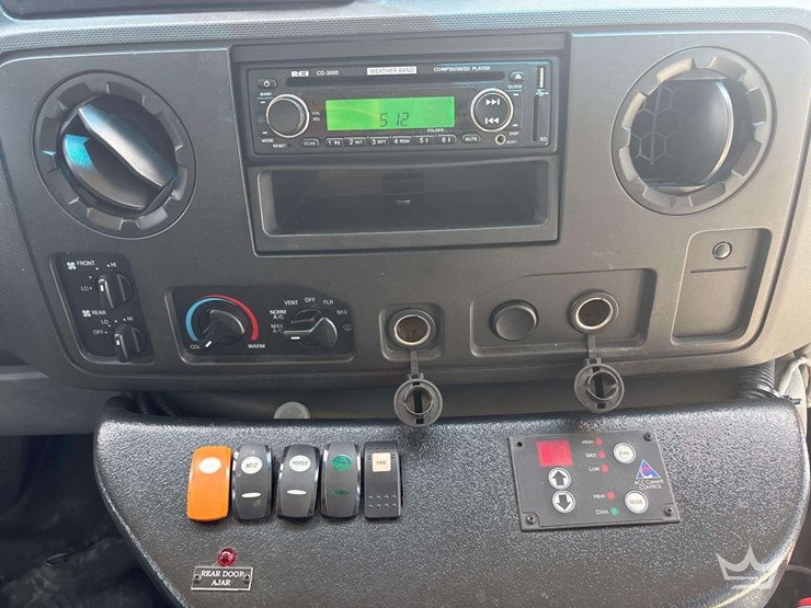2017-ford-e450-image-33