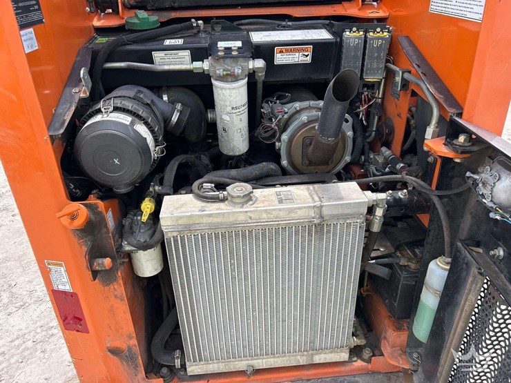 2020-gehl-r105-image-7