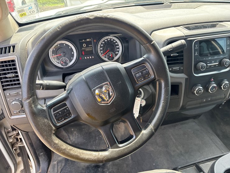 2015-dodge-ram-1500-image-11