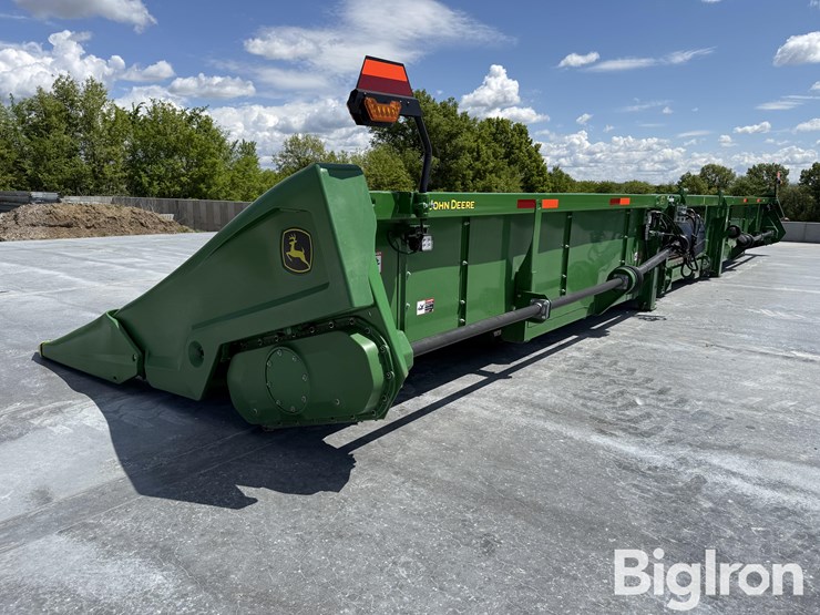 2022-john-deere-c16r-image-7