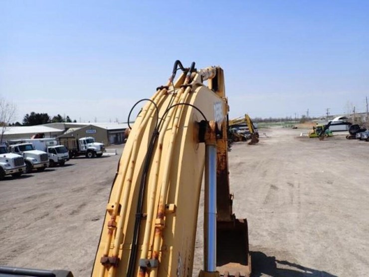 2004-deere-270c-lc-image-44