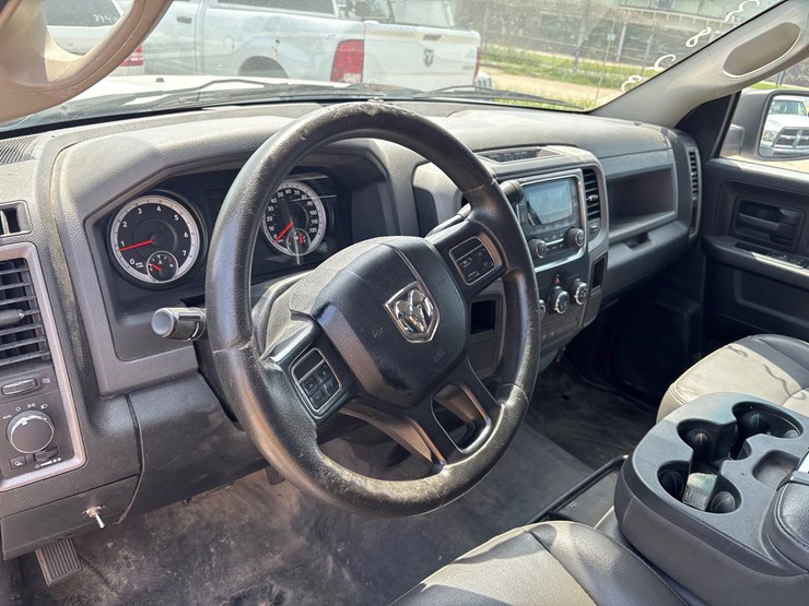 2015-dodge-ram-1500-image-9
