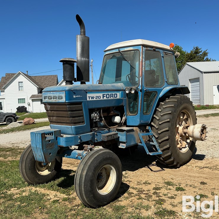 FORD TRACTOR