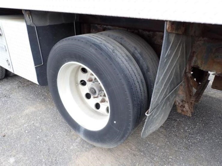 inoperable-2005-mack-cv713-tri/a-vacuum-truck-1m2a-image-69