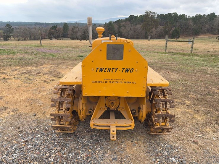 caterpillar-twenty-two-image-4