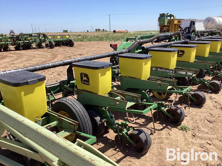john-deere-7300-image-17