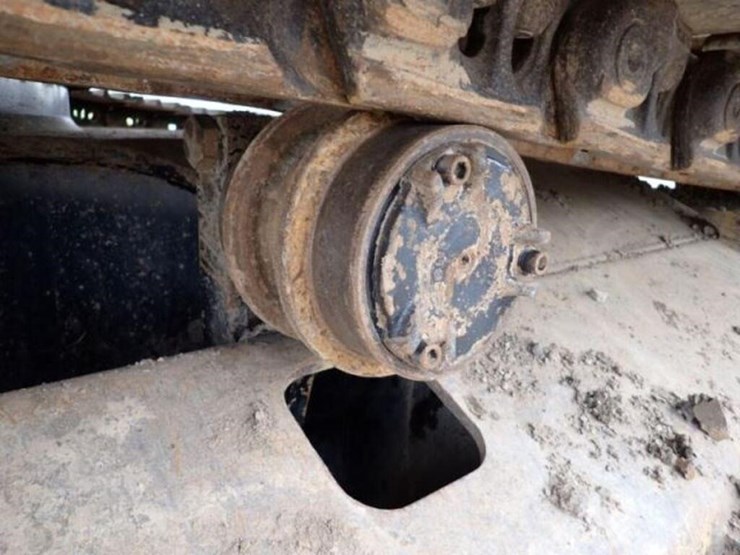 2015-caterpillar-349fl-image-37