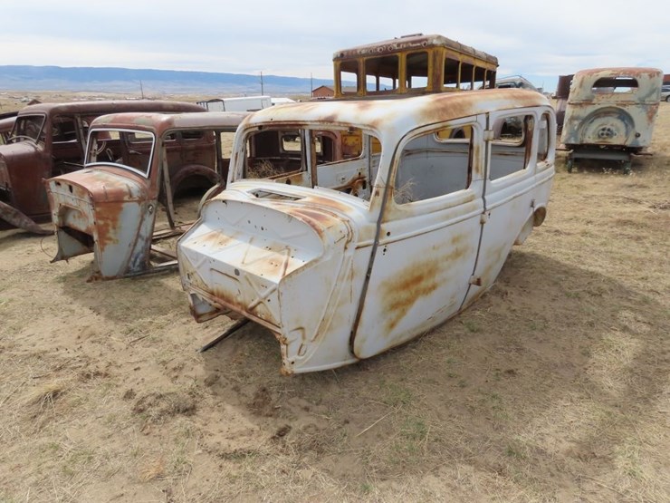 1934/5-ford-4dr-sedan-for-rod,-project,-or-parts-image-3